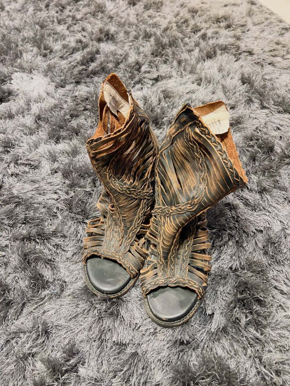 Freebird by Steven Bela Distressed Leather Woven Sandals Size 9